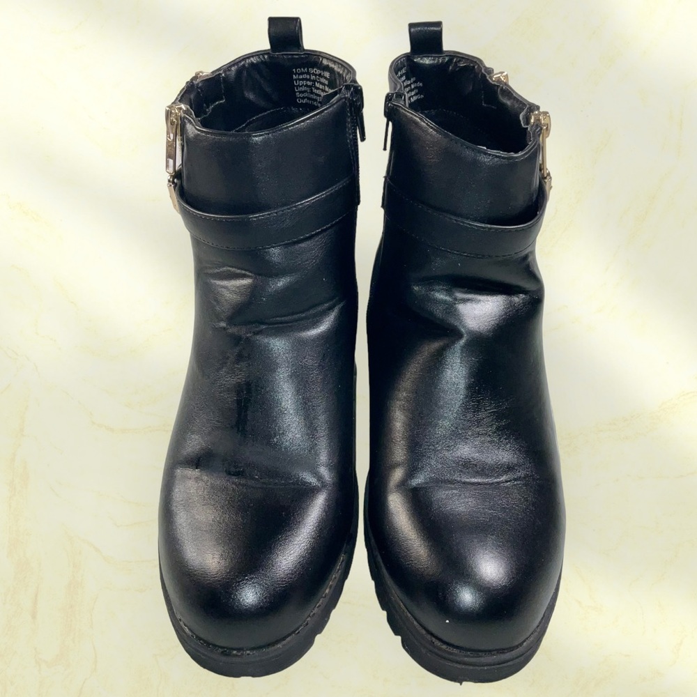 Elditas Sophie Black Faux Leather Short Boots with Golden Detail Zippers Sz 10M